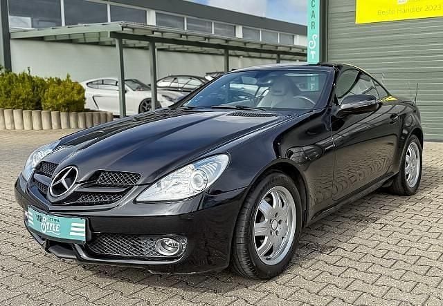 Schwarz Gebraucht 2010 Mercedes SLK200 Cabrio | 11.970 € (Guter Preis) - Bild 1/4