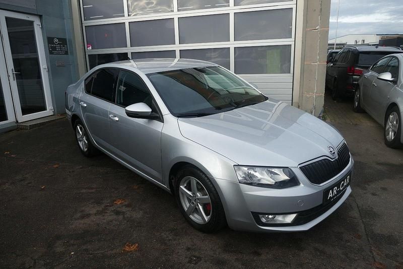 Gebraucht Skoda Octavia 110 PS (80 kW) 2015 Silber Limousine
