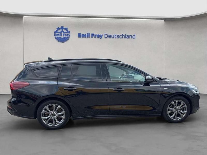 Gebraucht Ford Focus ST-Line X 125 PS (91 kW) 2023 Agate black metallic Kombi