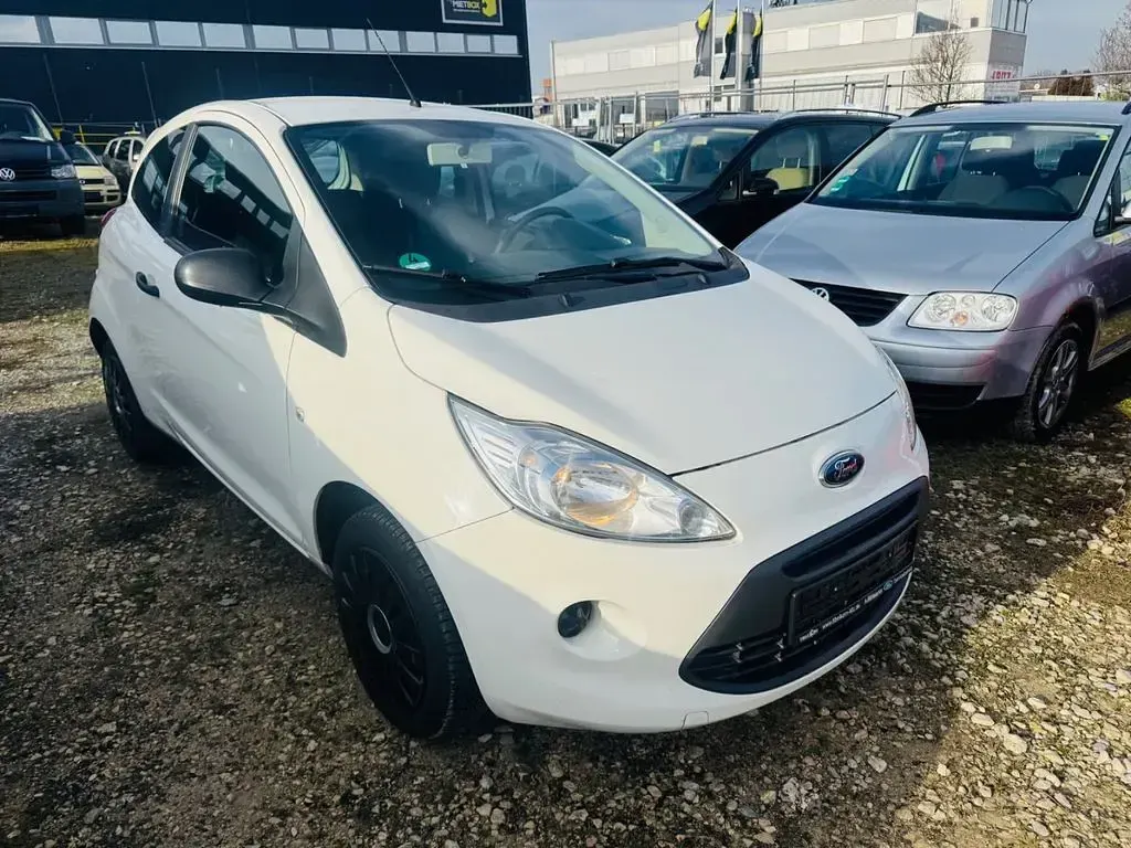 Gebraucht Ford Ka Ambiente 69 PS (50 kW) 2016 Weiß Kleinwagen
