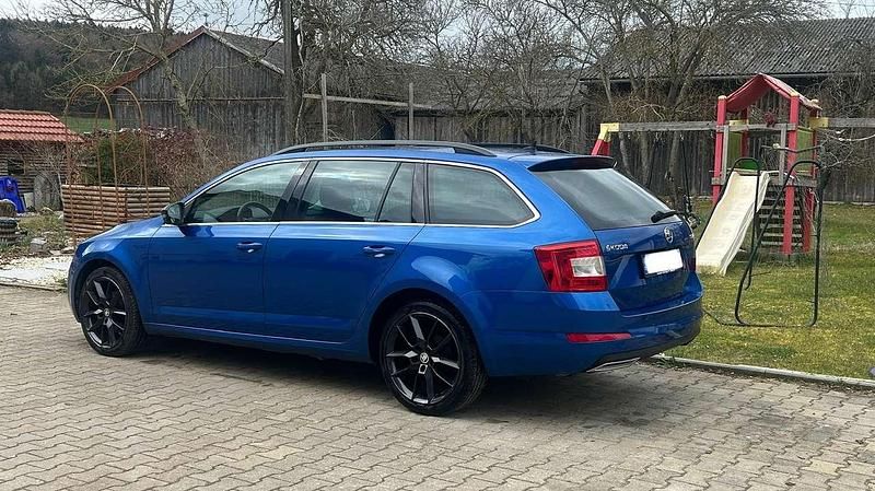Gebraucht Skoda Octavia Style 150 PS (110 kW) 2015 Blau Kleinwagen