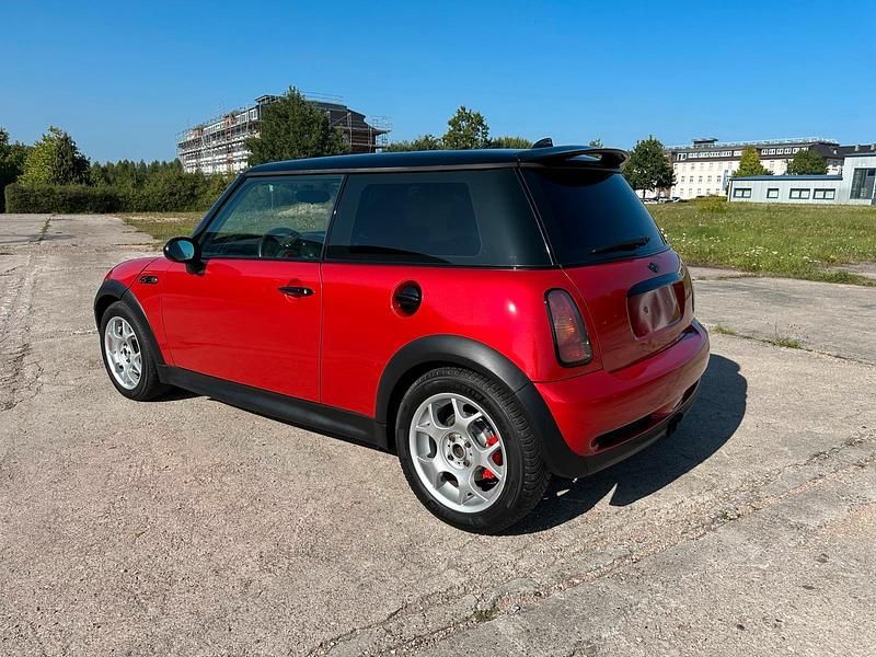 Second-hand Mini Cooper S 170 CP (125 kW) 2002 Roșu Hatchback