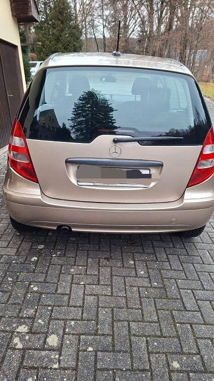 Gebraucht Mercedes A150 Classic 95 PS (69 kW) 2007 Gold Limousine