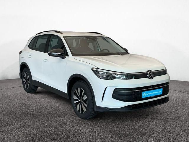 Gebraucht VW Tiguan Goal 150 PS (110 kW) 2024 Weiß SUV