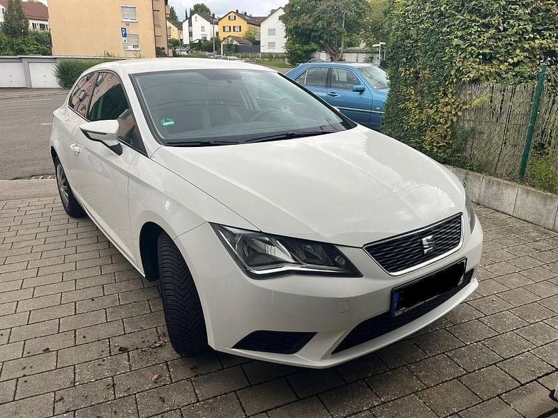 Weiß Gebraucht 2015 Seat Leon SC Kleinwagen | 7.399 € (Guter Preis) - Bild 1/4