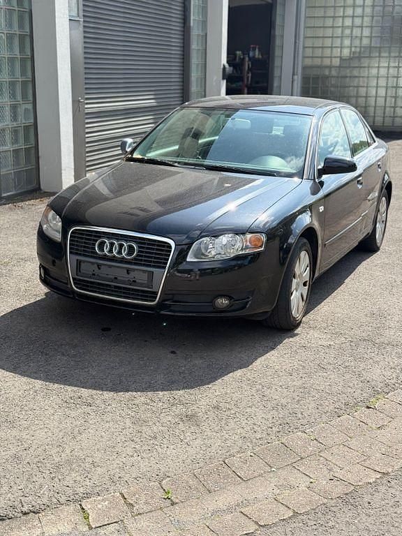Schwarz Gebraucht 2004 Audi A4 Limousine | 1.800 € (Fairer Preis) - Bild 1/4