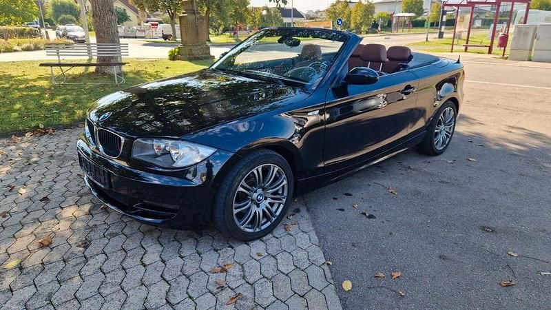 Schwarz Gebraucht 2008 BMW 118 Cabriolet Cabrio | 8.950 € (Fairer Preis) - Bild 1/4