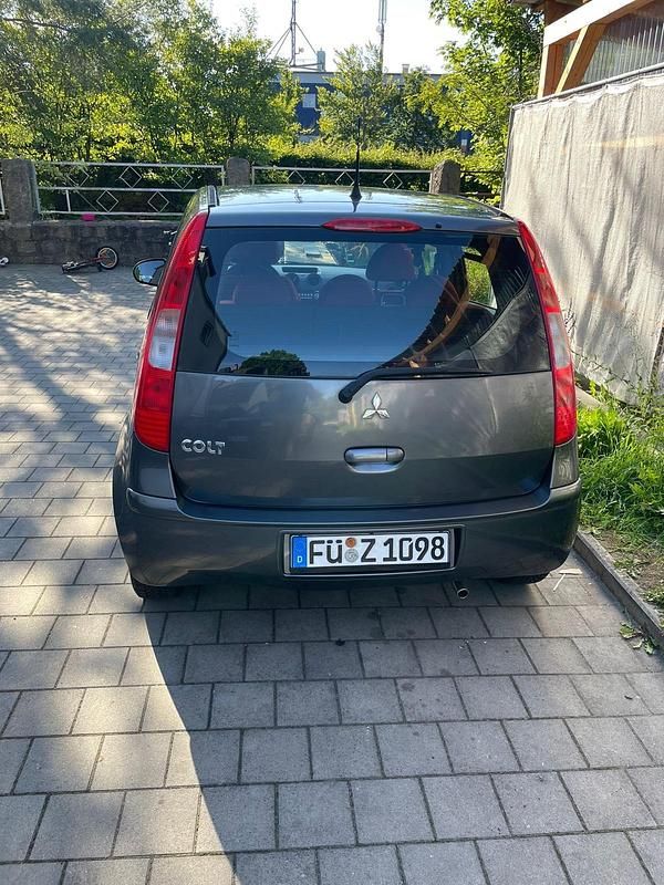 Grau Gebraucht 2006 Mitsubishi Colt Kleinwagen | 500 € (Superpreis) - Bild 1/4