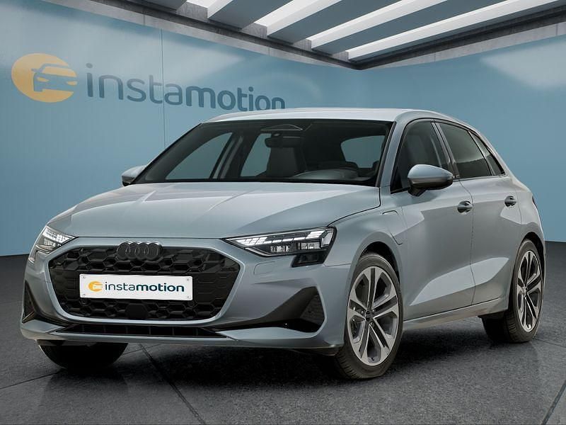 Grau Neu 2025 Audi A3 Sportback e-tron Limousine | 46.299 € (Etwas zu teuer) - Bild 1/4