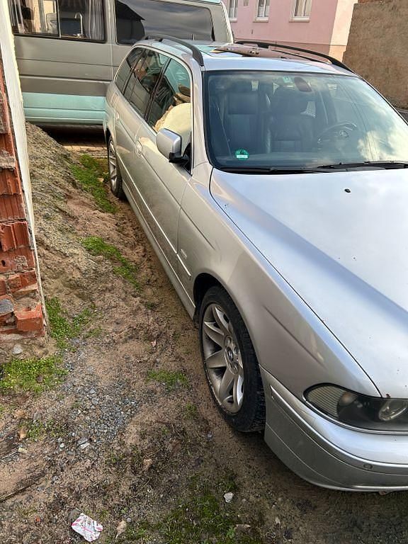 Second-hand BMW 530 193 CP (141 kW) 2002 Argintiu Berlinǎ