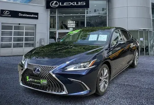 Gebraucht Lexus ES300H 218 PS (160 kW) 2021 Deep blue Limousine