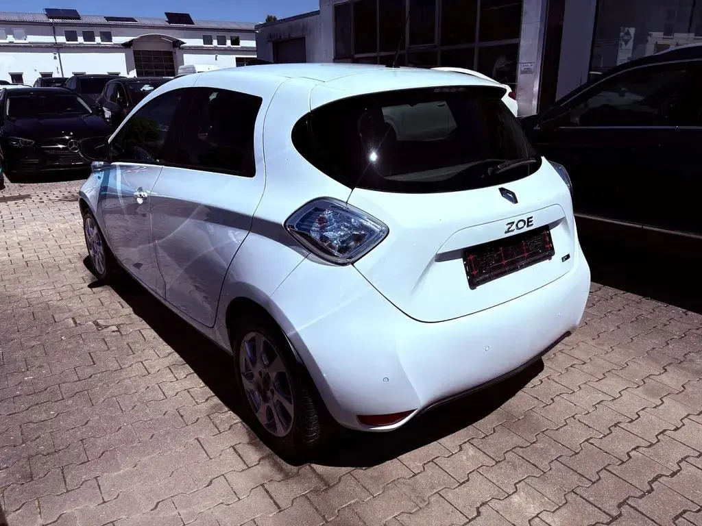 Gebraucht Renault Zoe LIMITED 80 kW (109 PS) 2019 Weiß Kleinwagen