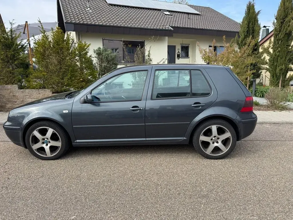 Gebraucht VW Golf IV Edition 105 PS (77 kW) 2001 Grau Limousine