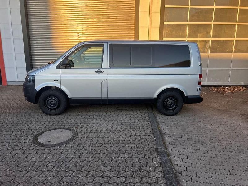 Gebraucht VW Transporter 140 PS (102 kW) 2015 Silber Van