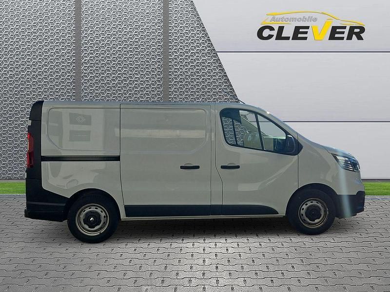 Gebraucht Renault Trafic 131 PS (96 kW) 2022 Weiß Van / Kleinbus