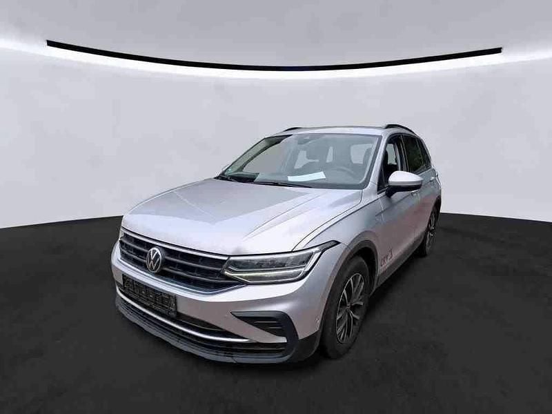 Silber Gebraucht 2022 VW Tiguan Life SUV | 18.490 € (Fairer Preis) - Bild 1/4