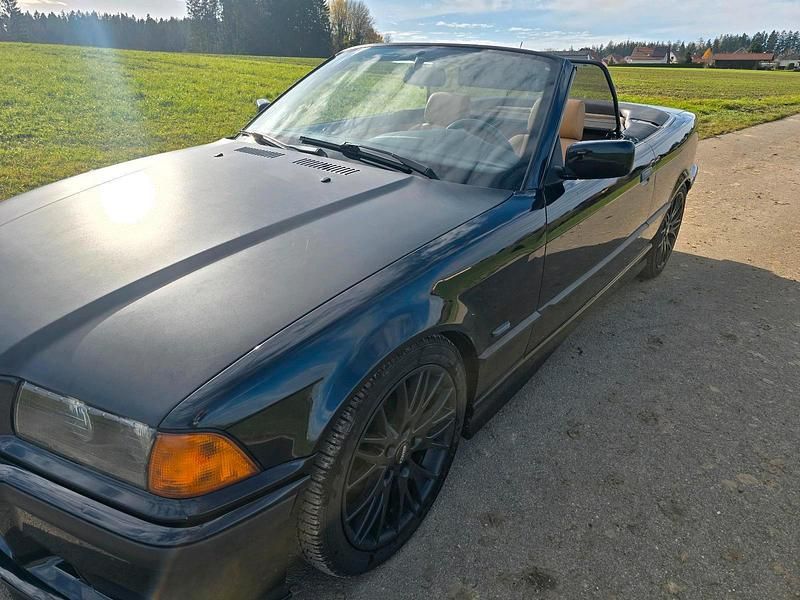 Gebraucht BMW 320 Cabriolet 150 PS (110 kW) 1998 Schwarz Cabrio
