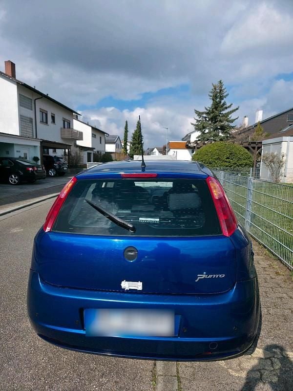 Gebraucht Fiat Grande Punto Active 77 PS (56 kW) 2009 Blau Kleinwagen