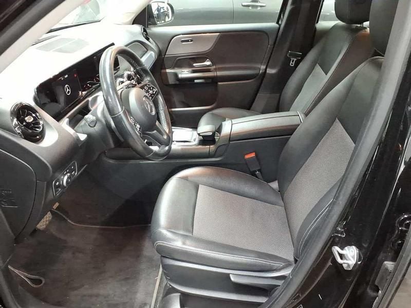 Gebraucht Mercedes GLB200 150 PS (110 kW) 2023 Kosmosschwarz metallic SUV