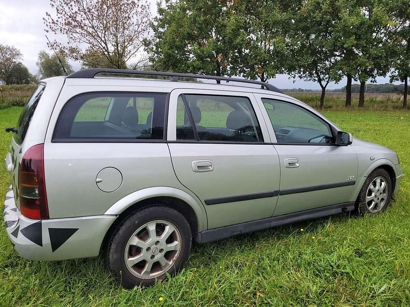 Gebraucht Opel Astra 101 PS (74 kW) 2003 Silber Kombi