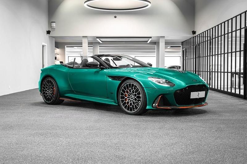 Gebraucht Aston Martin DBS 770 PS (566 kW) 2023 Grün Cabrio