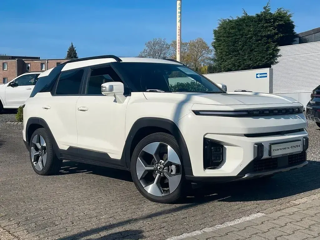 Gebraucht KGM Torres EVX 152 kW (207 PS) 2024 Weiß SUV
