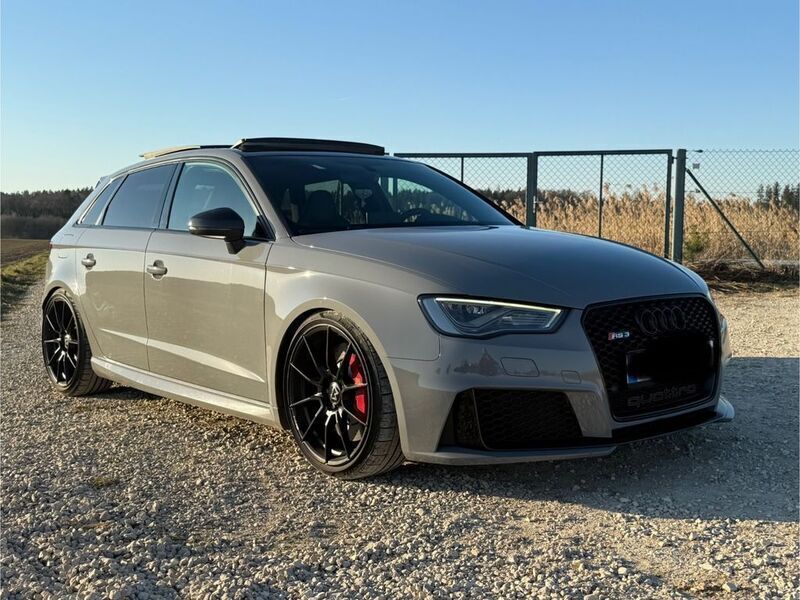 Grau Gebraucht 2016 Audi RS3 Ambiente Kleinwagen | 28.000 € (Fairer Preis) - Bild 1/4