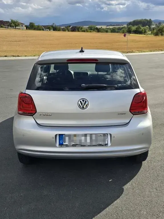Gebraucht VW Polo Trendline 69 PS (50 kW) 2014 Silber Limousine