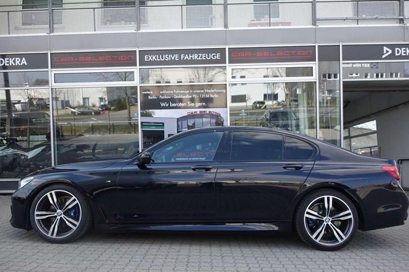 Gebraucht BMW 730 M Sport 265 PS (194 kW) 2018 Carbonschwarz Limousine