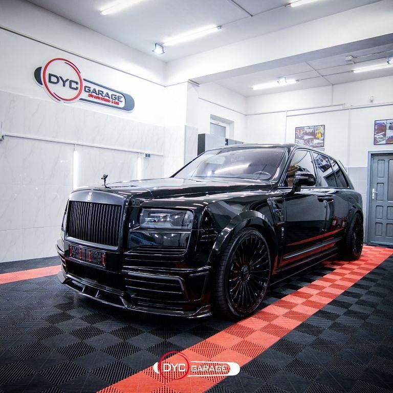 Schwarz Gebraucht 2023 Rolls Royce Cullinan SUV | 400.000 € - Bild 1/4