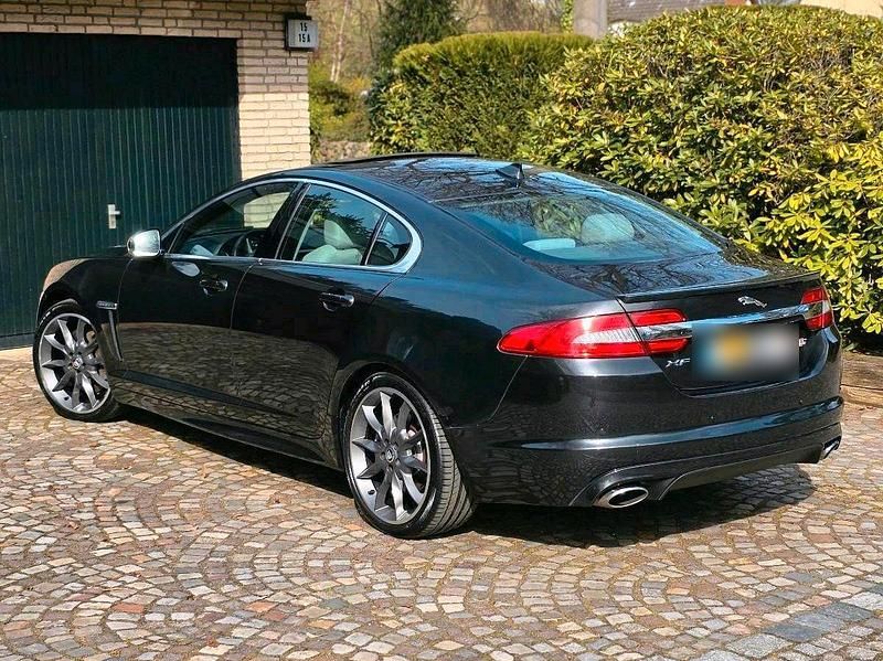 Gebraucht Jaguar XF S 275 PS (202 kW) 2012 Grau Limousine