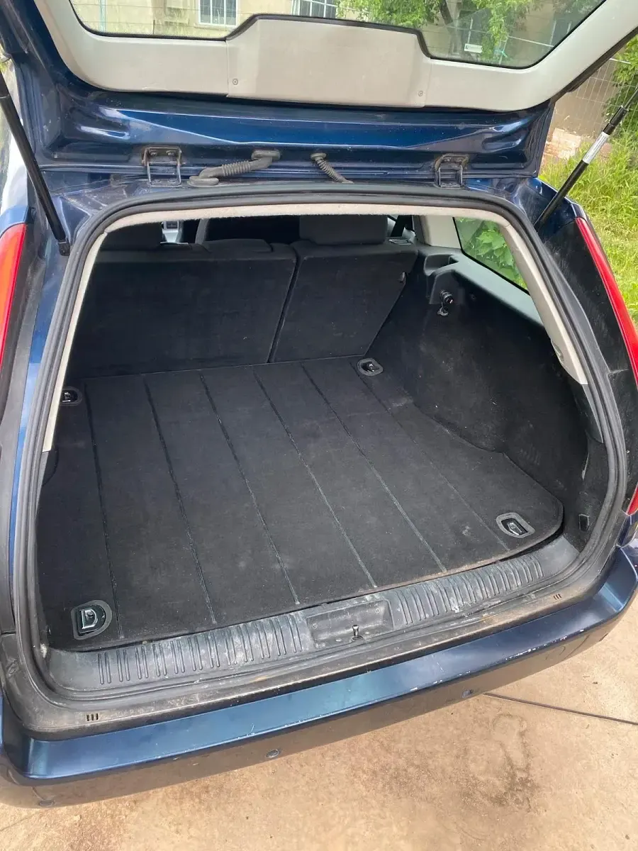 Gebraucht Ford Mondeo 130 PS (95 kW) 2004 Blau Kombi