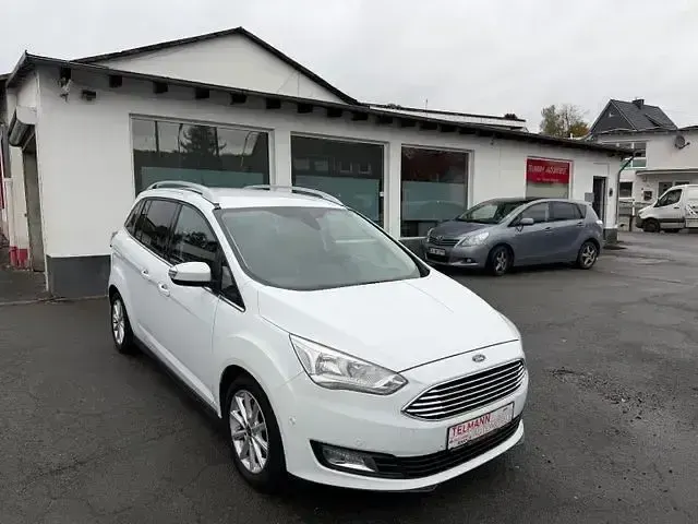 Używany Ford Grand C-Max Titanium 150 KM (110 kW) 2015 Biały Minivan