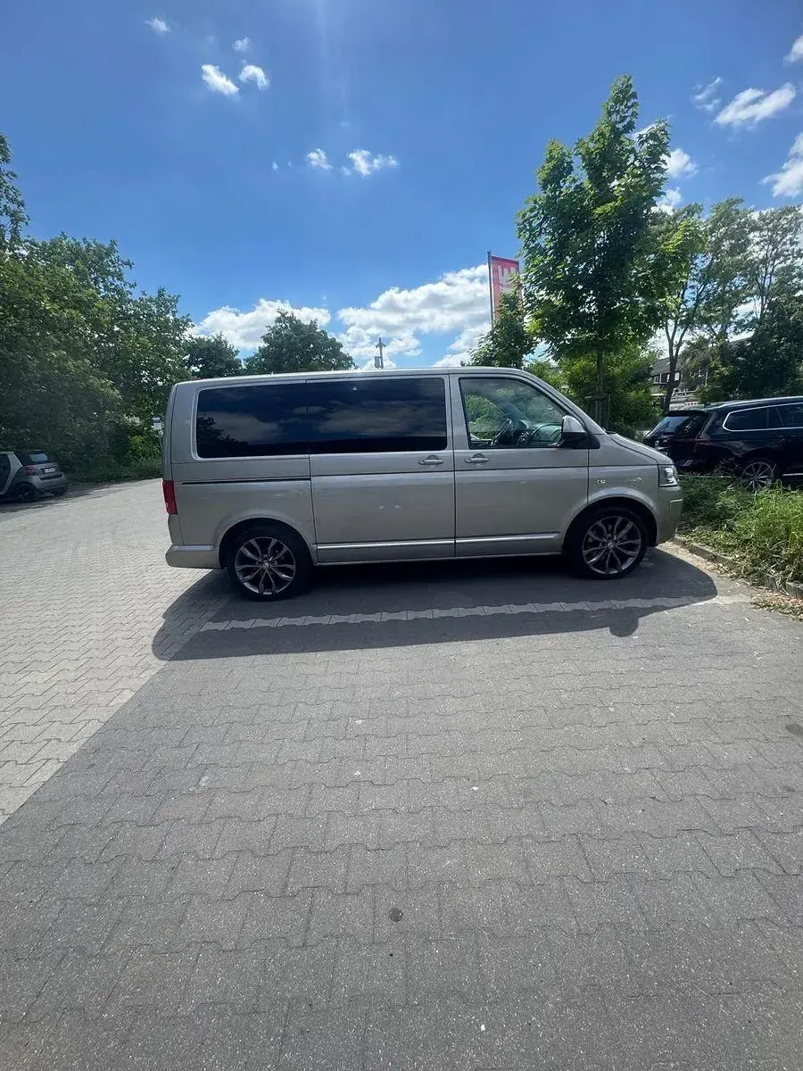 Gebraucht VW Multivan Highline 179 PS (131 kW) 2015 Van / Kleinbus