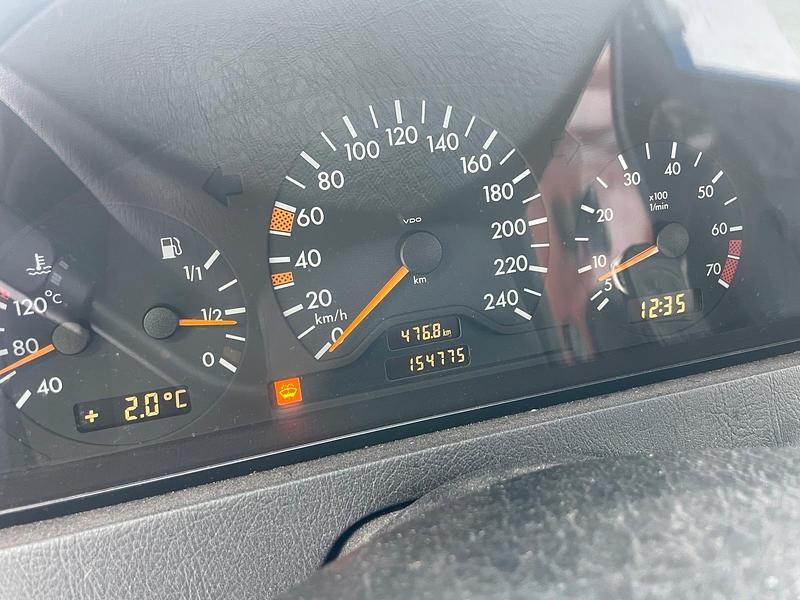 Second-hand Mercedes C180 122 CP (89 kW) 1998 Argintiu Berlinǎ