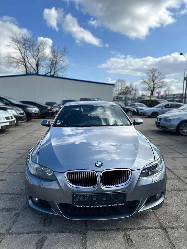 Gebraucht BMW 325 200 PS (147 kW) 2009 Grau Coupé