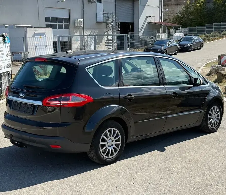 Gebraucht Ford S-MAX Titanium 163 PS (119 kW) 2011 Schwarz Van / Kleinbus