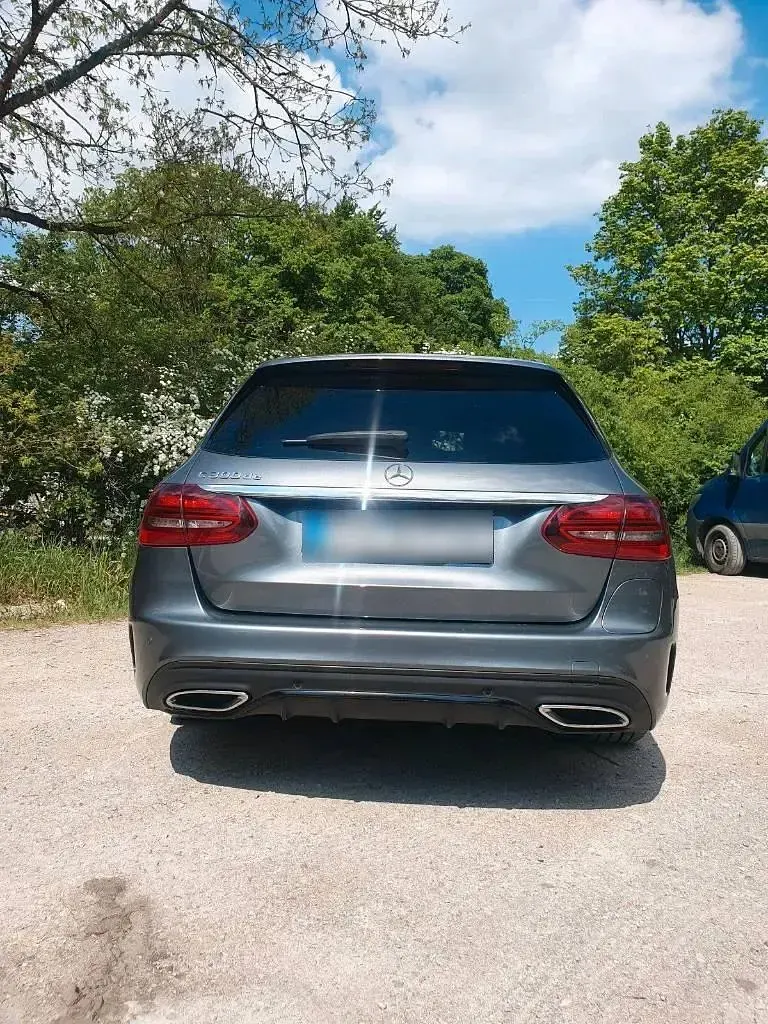 Gebraucht Mercedes C300e AMG line 306 PS (225 kW) 2020 Grau Kombi
