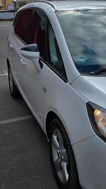 Gebraucht Opel Zafira Tourer 138 PS (101 kW) 2014 Weiß Van / Kleinbus