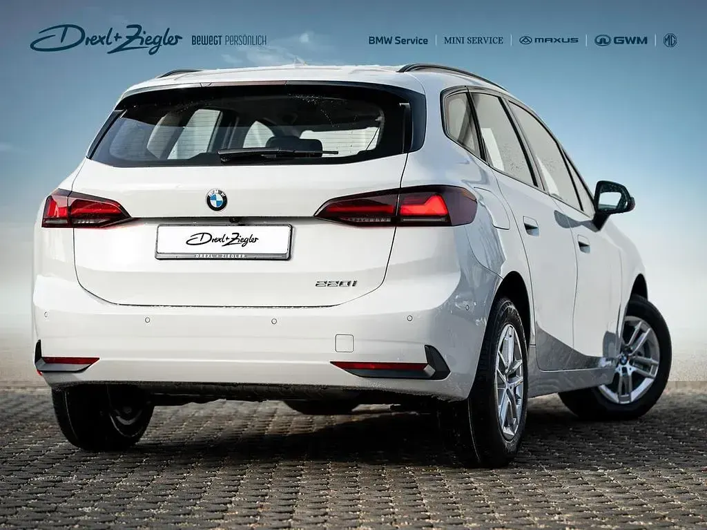 Gebraucht BMW 220 Active Tourer Performance 170 PS (125 kW) 2026 Alpinweiss uni Van / Kleinbus