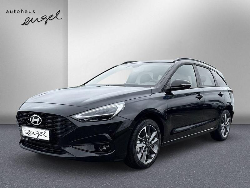 Schwarz Neu 2025 Hyundai i30 Advantage Kombi | 24.879 € (Etwas zu teuer) - Bild 1/4