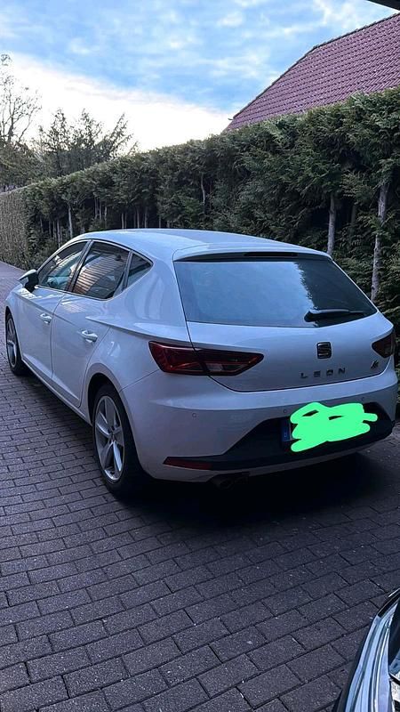 Gebraucht Seat Leon FR 125 PS (91 kW) 2014 Weiß Coupé