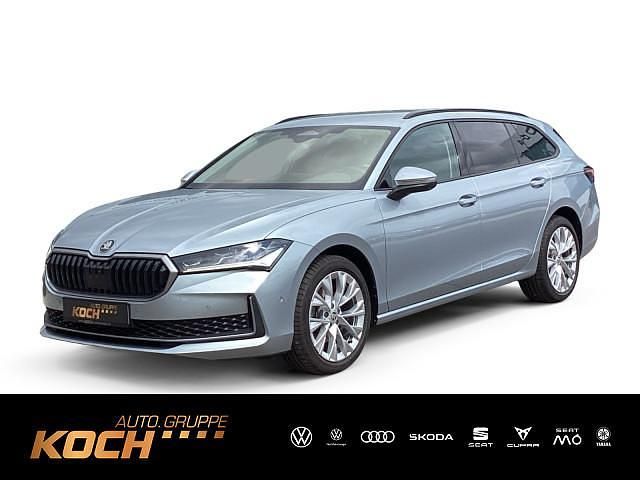 Pebble silber metallic met. Gebraucht 2024 Skoda Superb Selection Kombi | 36.945 € (Teuer) - Bild 1/4