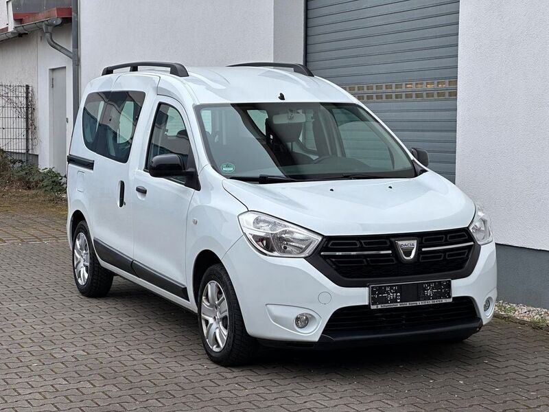 Weiß Gebraucht 2020 Dacia Dokker Comfort Van | 9.990 € (Guter Preis) - Bild 1/4