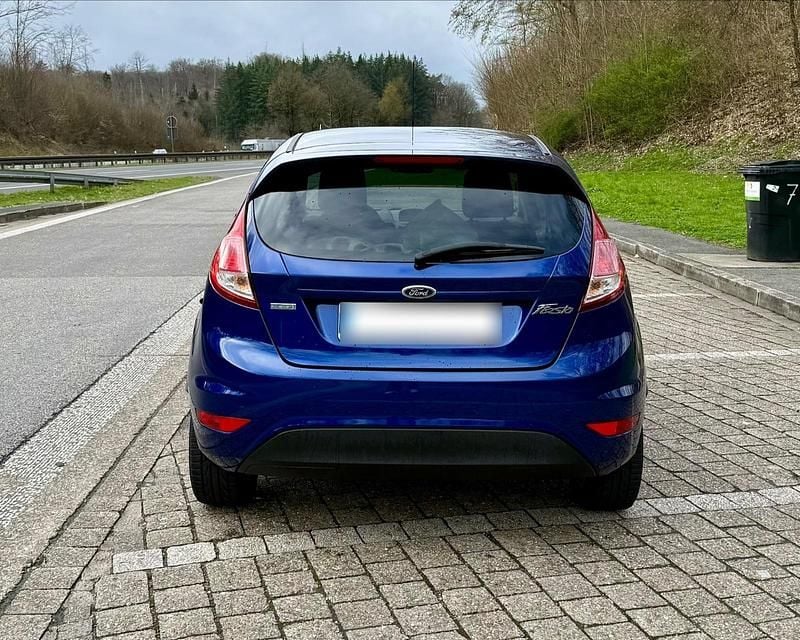 Gebraucht Ford Fiesta SYNC Edition 101 PS (74 kW) 2013 Blau Kleinwagen