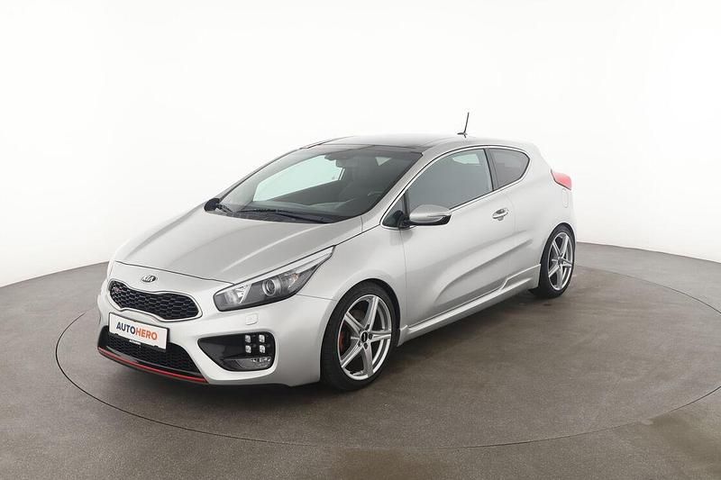 Grau Gebraucht 2014 Kia Ceed GT Limousine | 13.350 € (Teuer) - Bild 1/3