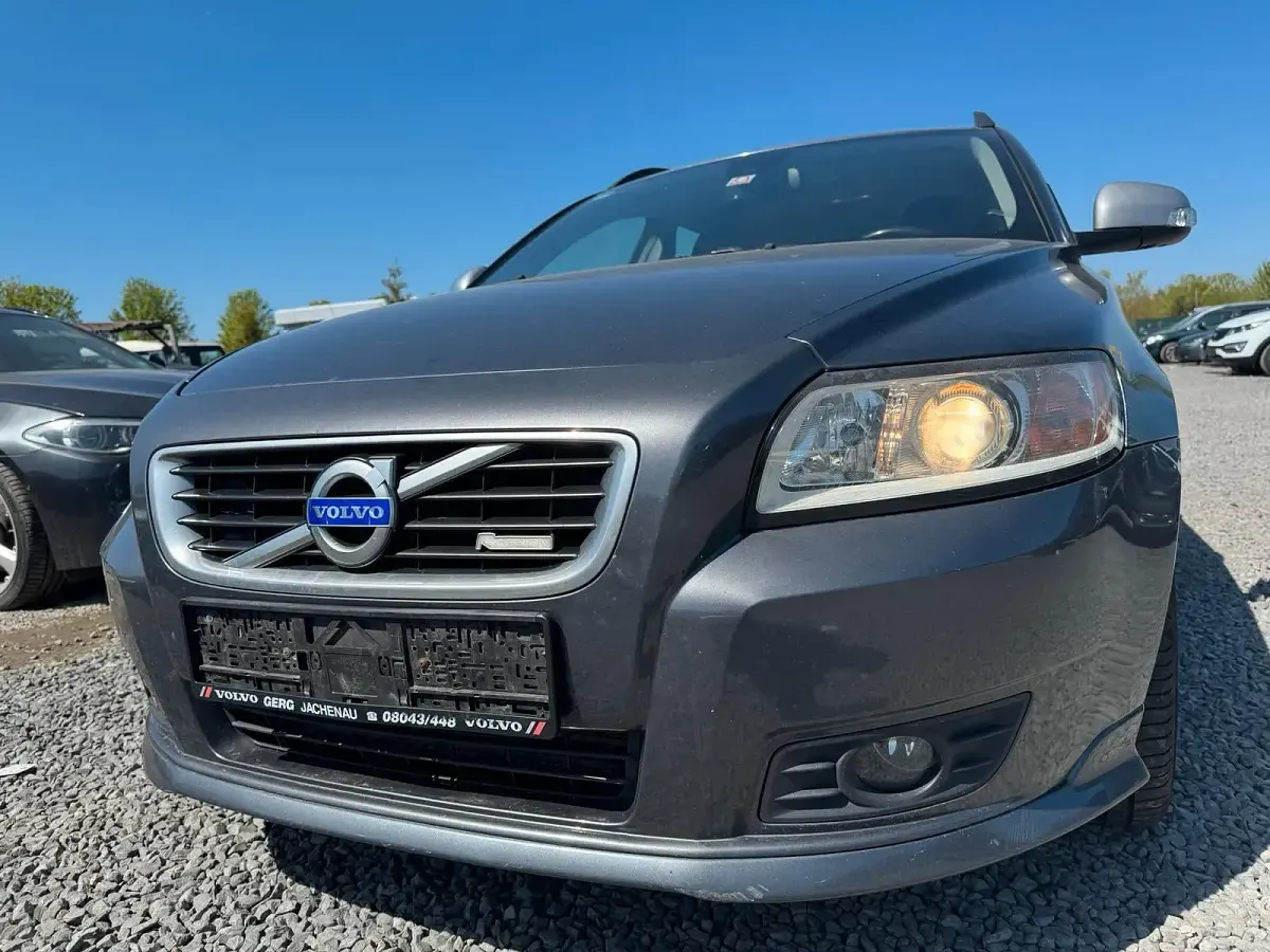 Second-hand Volvo V50 150 CP (110 kW) 2011 Gri Break