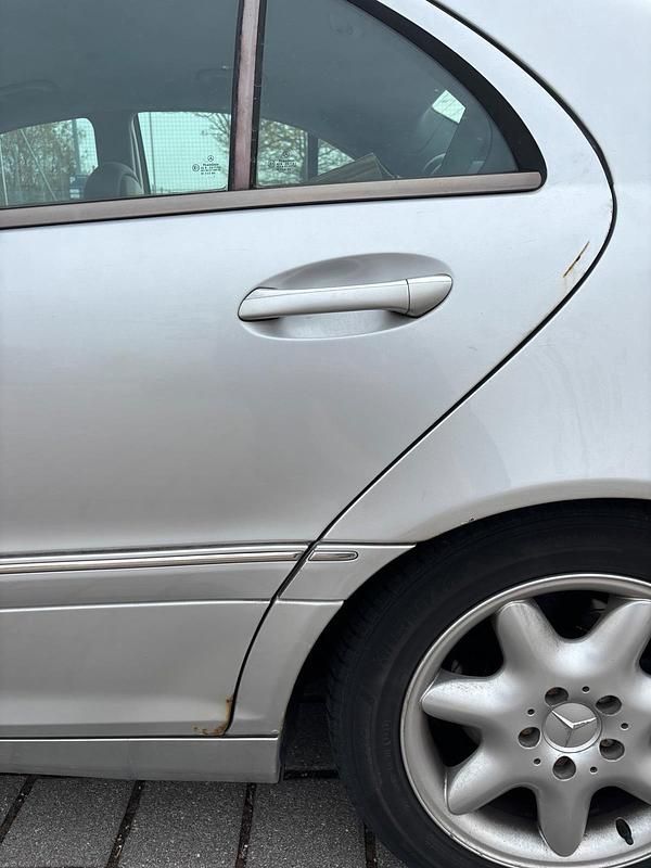 Gebraucht Mercedes C270 170 PS (125 kW) 2001 Silber Limousine