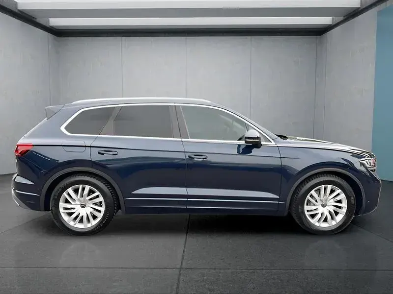Gebraucht VW Touareg 231 PS (169 kW) 2025 Beige SUV