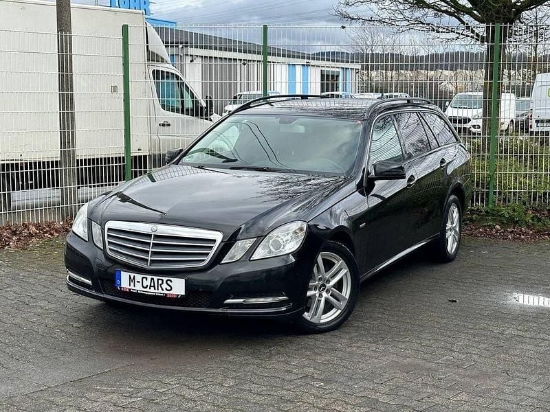 Gebraucht Mercedes E200 136 PS (100 kW) 2011 Schwarz Kombi